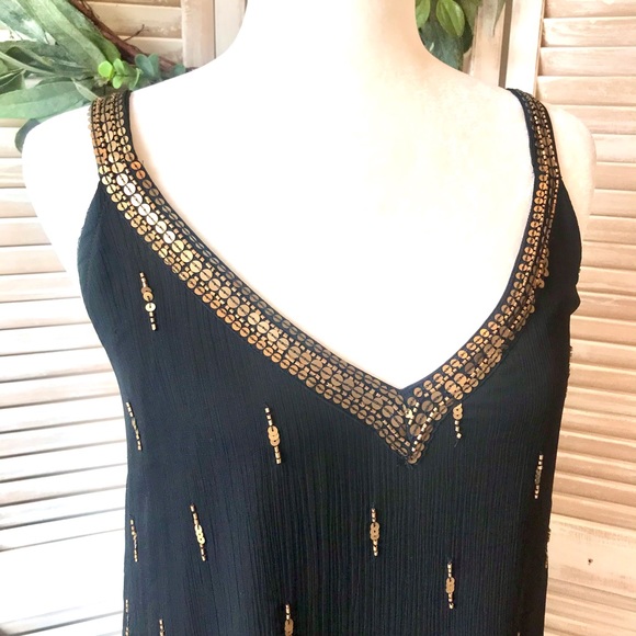 STUNNING CHIFFON DRESS WITH SEQIN ACCENTS - Picture 5 of 8